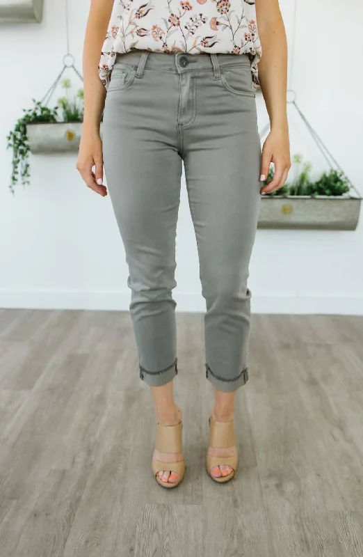 Sale Event Amy Crop Straight Leg Jean In Moss