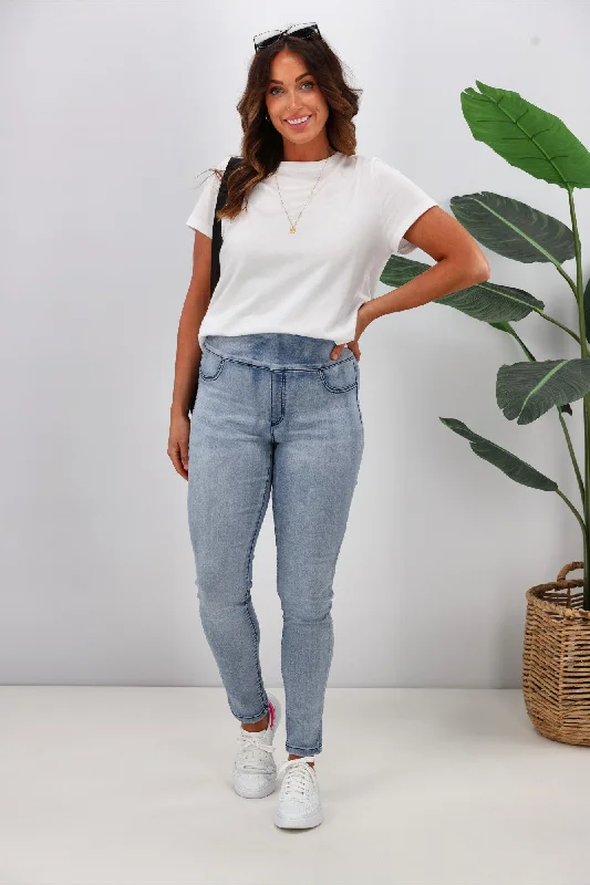 Price Drop Wakee Denim Moxy Pull On Jean Washed Blue
