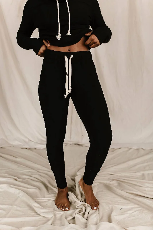 Last Chance Performance Fleece Jogger In Poppy Seed