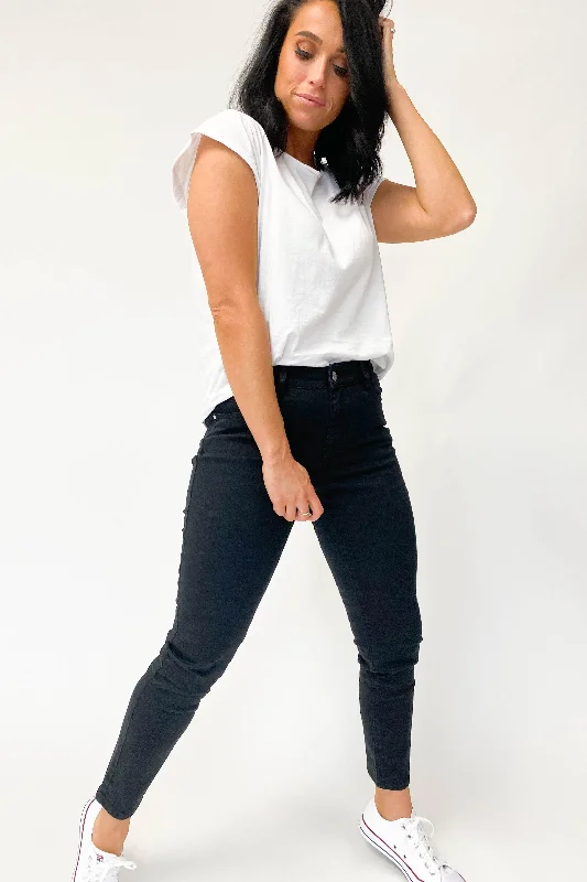 Weekend Savings Fiesta Foxwood City Jean Black
