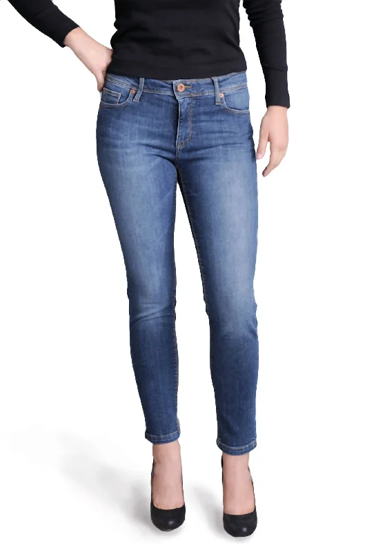 Amazing Deals Vic 7/8 Denim Jeans In Blue