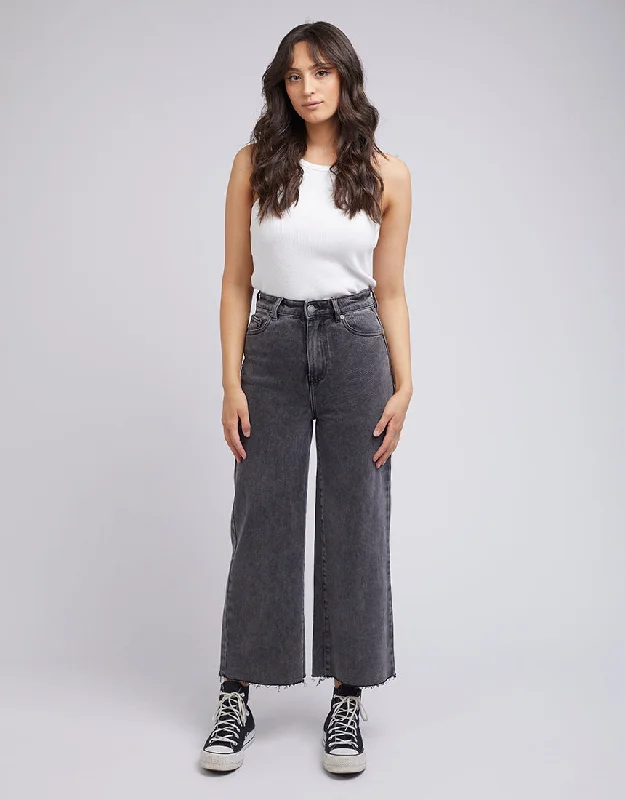 Quick Deals All About Eve Charlie High Rise Wide Leg Jean Washed Black