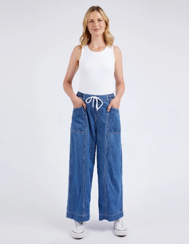 Weekend Extravaganza: Shop Now Elm Alora Wide Leg Jean Mid Blue Wash