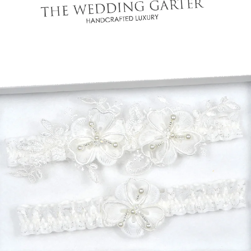 Limited Time Charming Ivory Floral Garter Set With Pearls