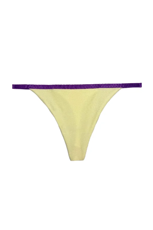 Year-End Deals Flexy Vanilla thongs