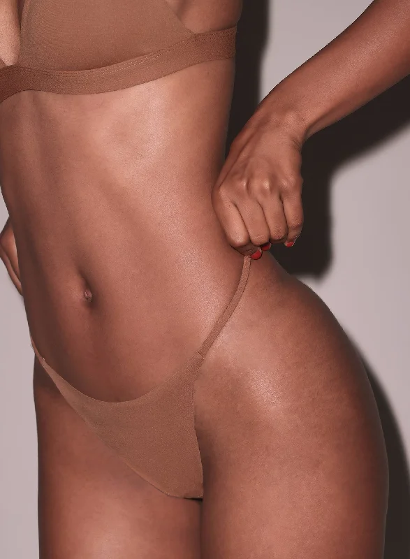 Exclusive Offers Le Stretch Micro V-String