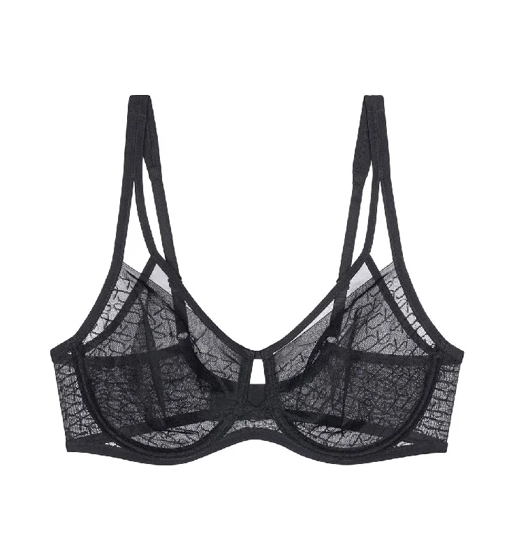 Weekend Bargains to Enjoy SIGNATURE SHEER MINIMISER BRA